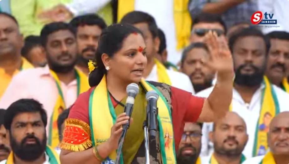 జూరాల గేట్లు బద్దలవుతుంటే ప్రభుత్వాలు ఏం చేస్తున్నాయి?: కల్వకుంట్ల కవిత తీవ్ర ఆగ్రహం!