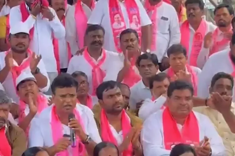 రేవంత్ సర్కార్ వైఫల్యాలపై కుత్బుల్లాపూర్ లో బీఆర్ఎస్ భారీ ఆటో ర్యాలీ: నేతృత్వం వహించిన కేపీ వివేక్!