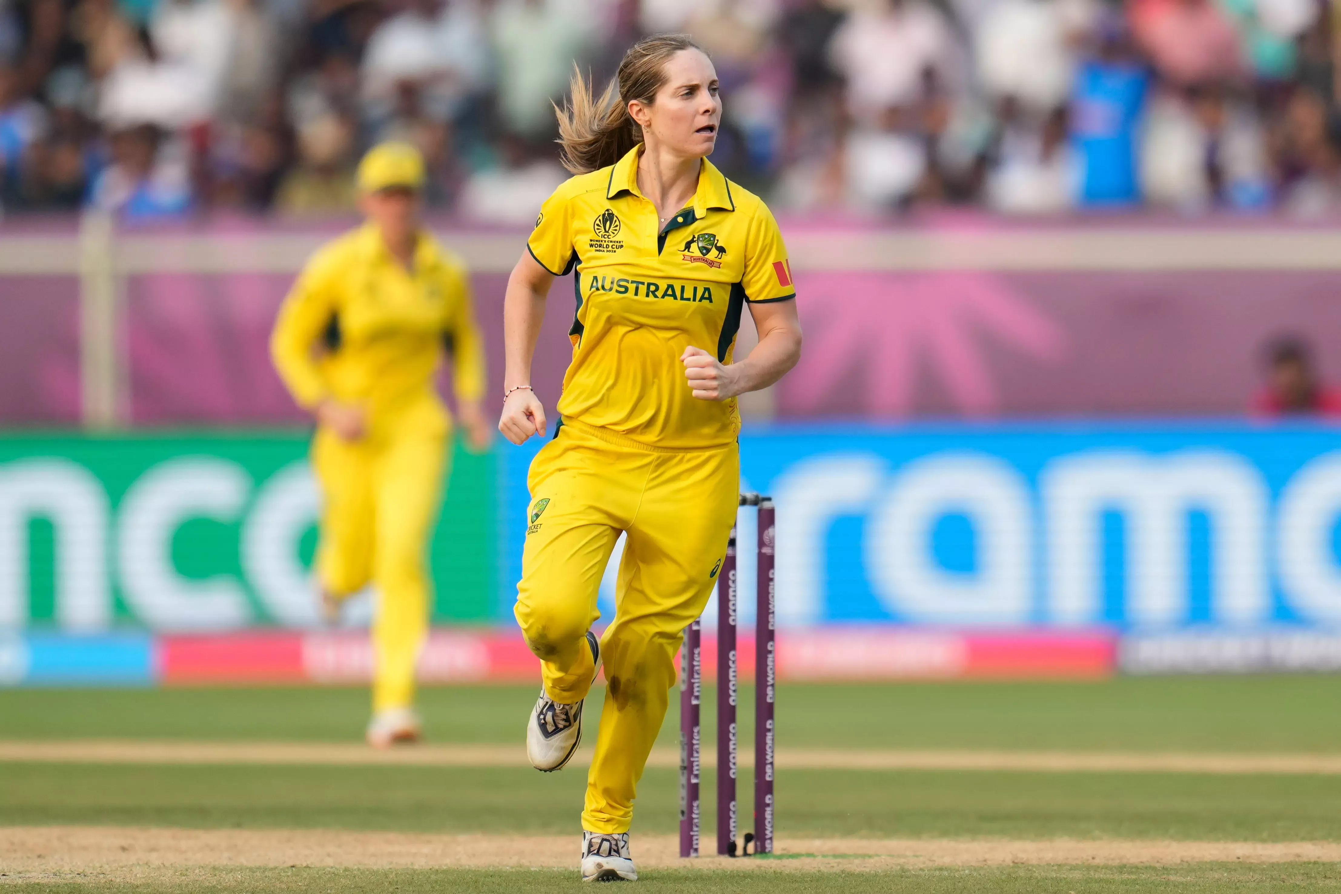 WPL 2027 Auctionలో భారీ ట్విస్టులు 🔥 Sophie Molineuxకు ₹1.10 కోట్లు | Grace Harris, Tara Norris News